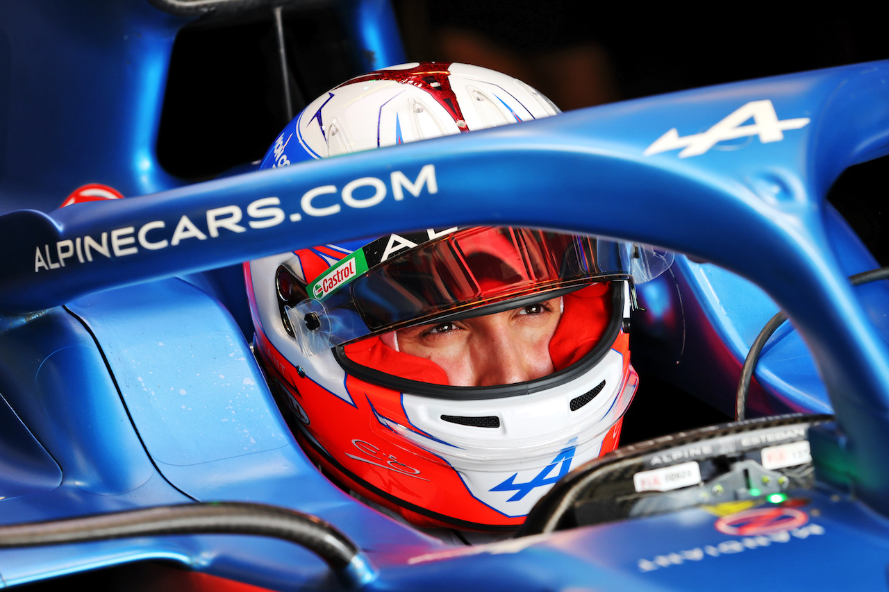 GP STATI UNITI, Esteban Ocon (FRA) Alpine F1 Team A521.
23.10.2021. Formula 1 World Championship, Rd 17, United States Grand Prix, Austin, Texas, USA, Qualifiche Day.
- www.xpbimages.com, EMail: requests@xpbimages.com © Copyright: Moy / XPB Images
