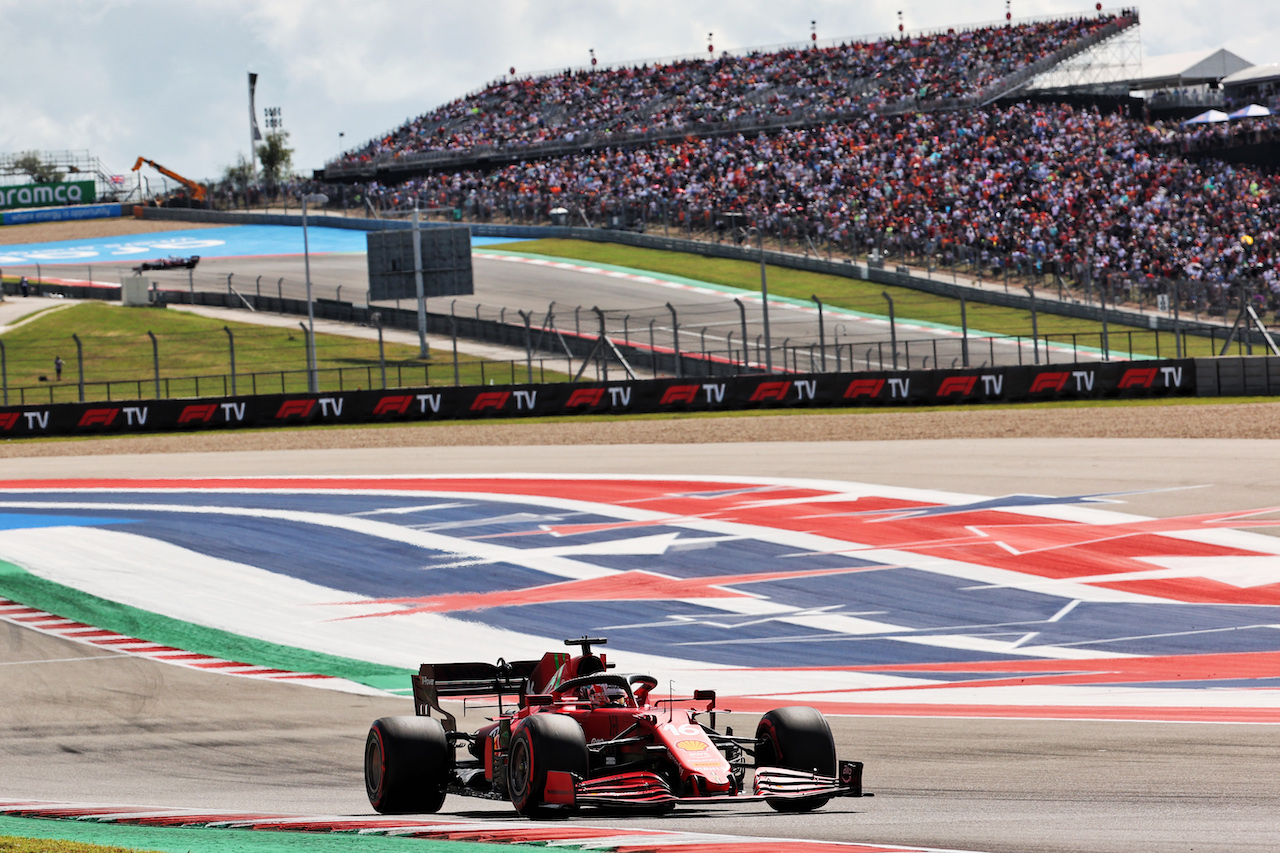 GP STATI UNITI, Charles Leclerc (MON) Ferrari SF-21.
23.10.2021. Formula 1 World Championship, Rd 17, United States Grand Prix, Austin, Texas, USA, Qualifiche Day.
- www.xpbimages.com, EMail: requests@xpbimages.com © Copyright: Batchelor / XPB Images