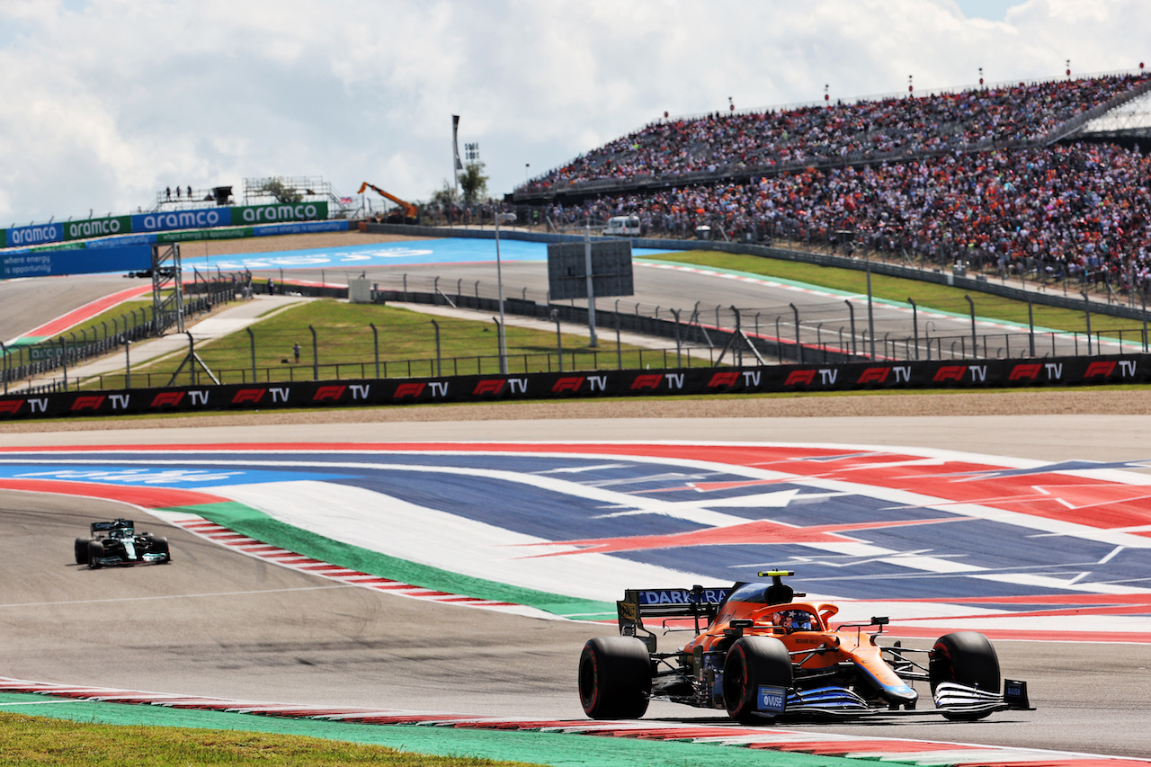 GP STATI UNITI, Lando Norris (GBR) McLaren MCL35M.
23.10.2021. Formula 1 World Championship, Rd 17, United States Grand Prix, Austin, Texas, USA, Qualifiche Day.
- www.xpbimages.com, EMail: requests@xpbimages.com © Copyright: Batchelor / XPB Images