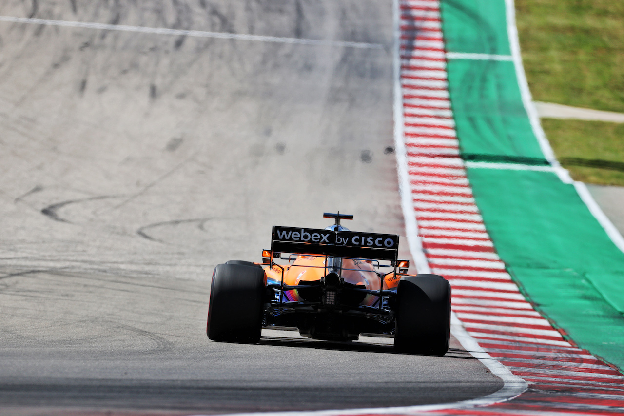 GP STATI UNITI, Daniel Ricciardo (AUS) McLaren MCL35M.
23.10.2021. Formula 1 World Championship, Rd 17, United States Grand Prix, Austin, Texas, USA, Qualifiche Day.
- www.xpbimages.com, EMail: requests@xpbimages.com © Copyright: Batchelor / XPB Images