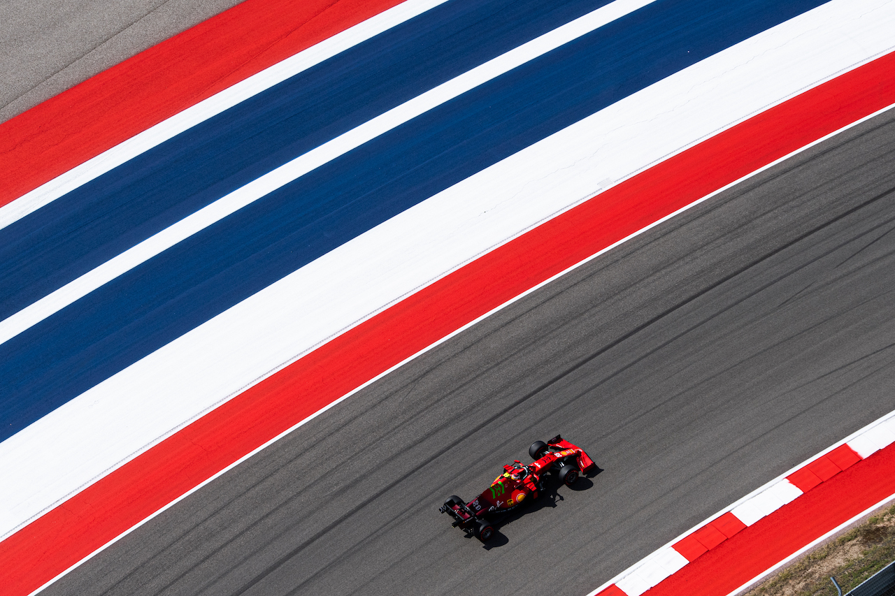 GP STATI UNITI, Carlos Sainz Jr (ESP) Ferrari SF-21.
22.10.2021. Formula 1 World Championship, Rd 17, United States Grand Prix, Austin, Texas, USA, Practice Day.
- www.xpbimages.com, EMail: requests@xpbimages.com © Copyright: Price / XPB Images