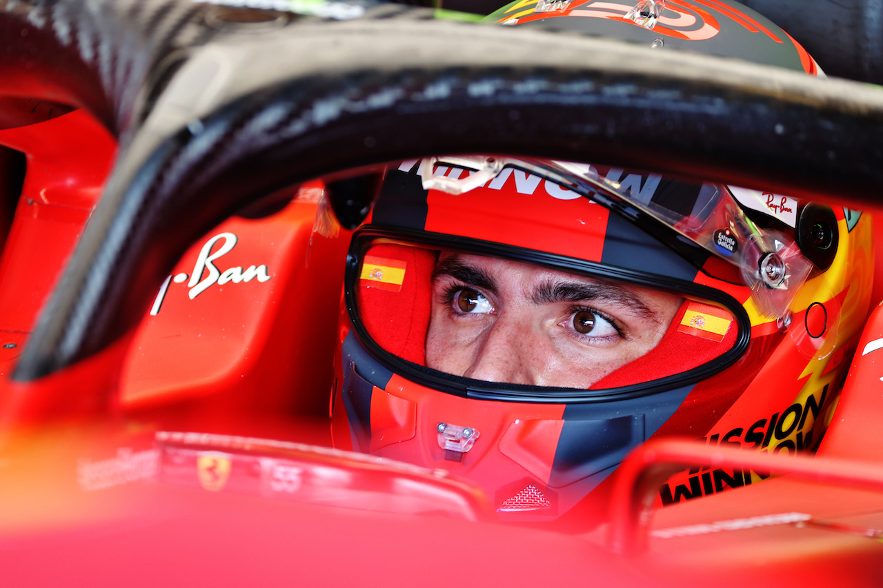 GP STATI UNITI, Carlos Sainz Jr (ESP) Ferrari SF-21.
22.10.2021. Formula 1 World Championship, Rd 17, United States Grand Prix, Austin, Texas, USA, Practice Day.
- www.xpbimages.com, EMail: requests@xpbimages.com © Copyright: Batchelor / XPB Images