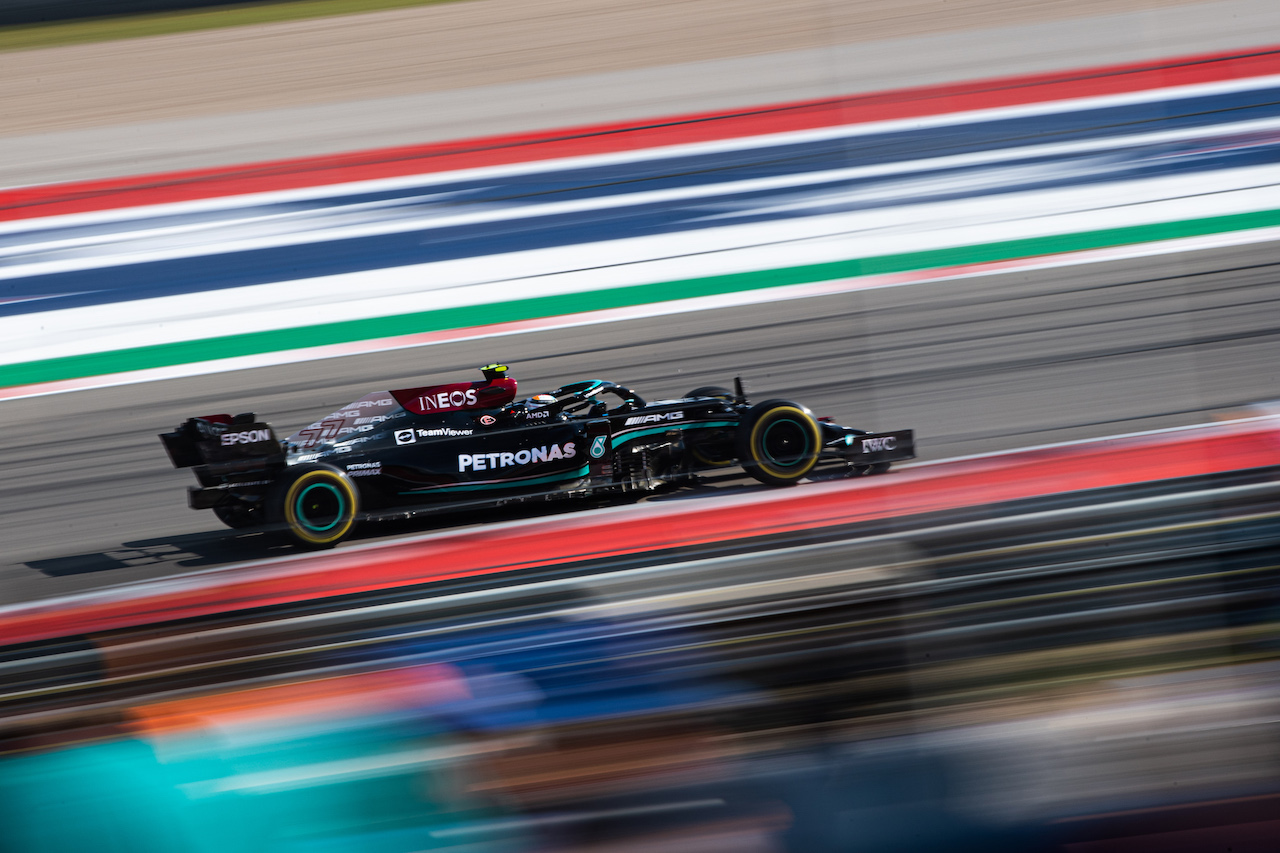 GP STATI UNITI, Valtteri Bottas (FIN) Mercedes AMG F1 W12.
22.10.2021. Formula 1 World Championship, Rd 17, United States Grand Prix, Austin, Texas, USA, Practice Day.
- www.xpbimages.com, EMail: requests@xpbimages.com © Copyright: Price / XPB Images