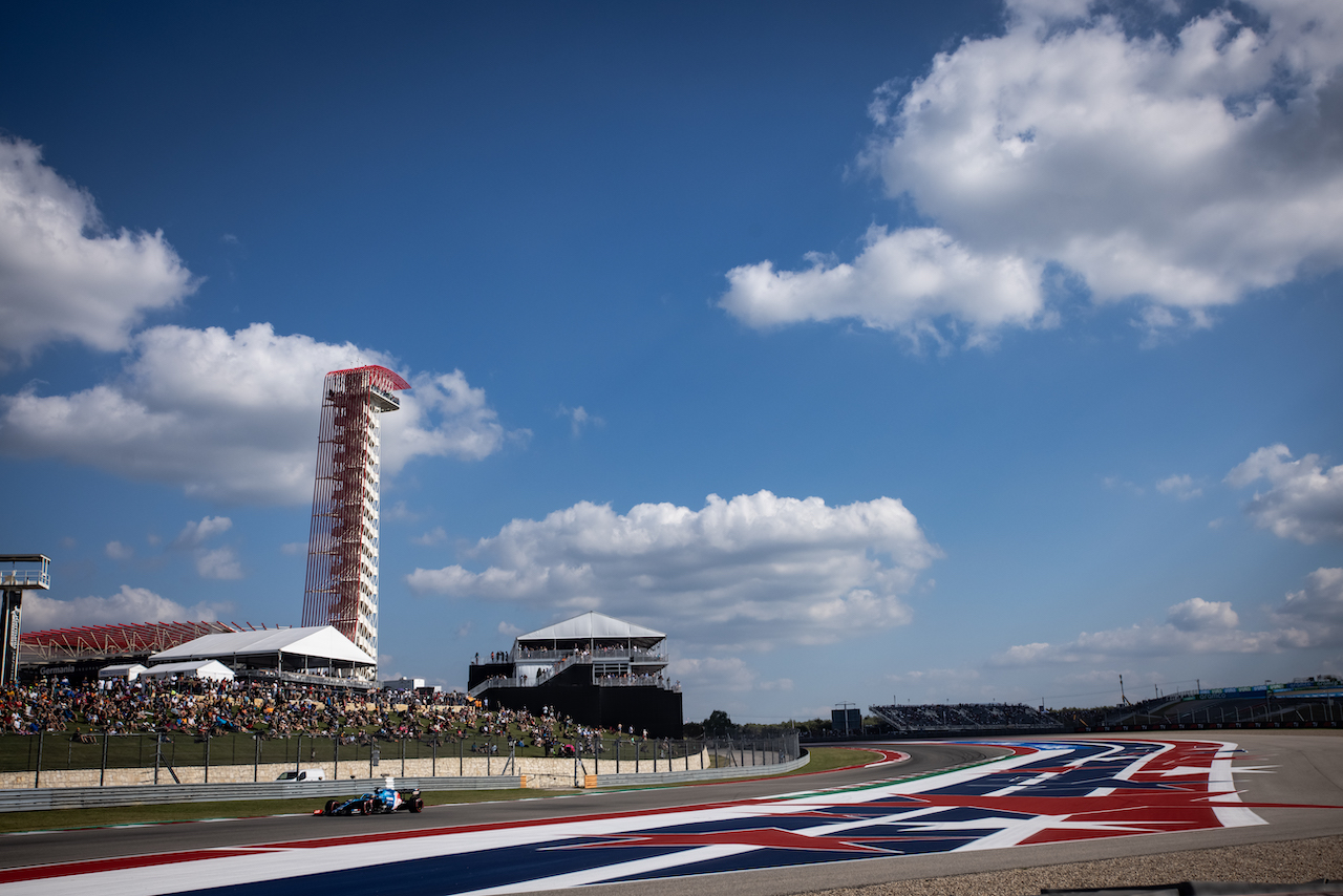 GP STATI UNITI, Fernando Alonso (ESP) Alpine F1 Team A521.
22.10.2021. Formula 1 World Championship, Rd 17, United States Grand Prix, Austin, Texas, USA, Practice Day.
- www.xpbimages.com, EMail: requests@xpbimages.com © Copyright: Bearne / XPB Images