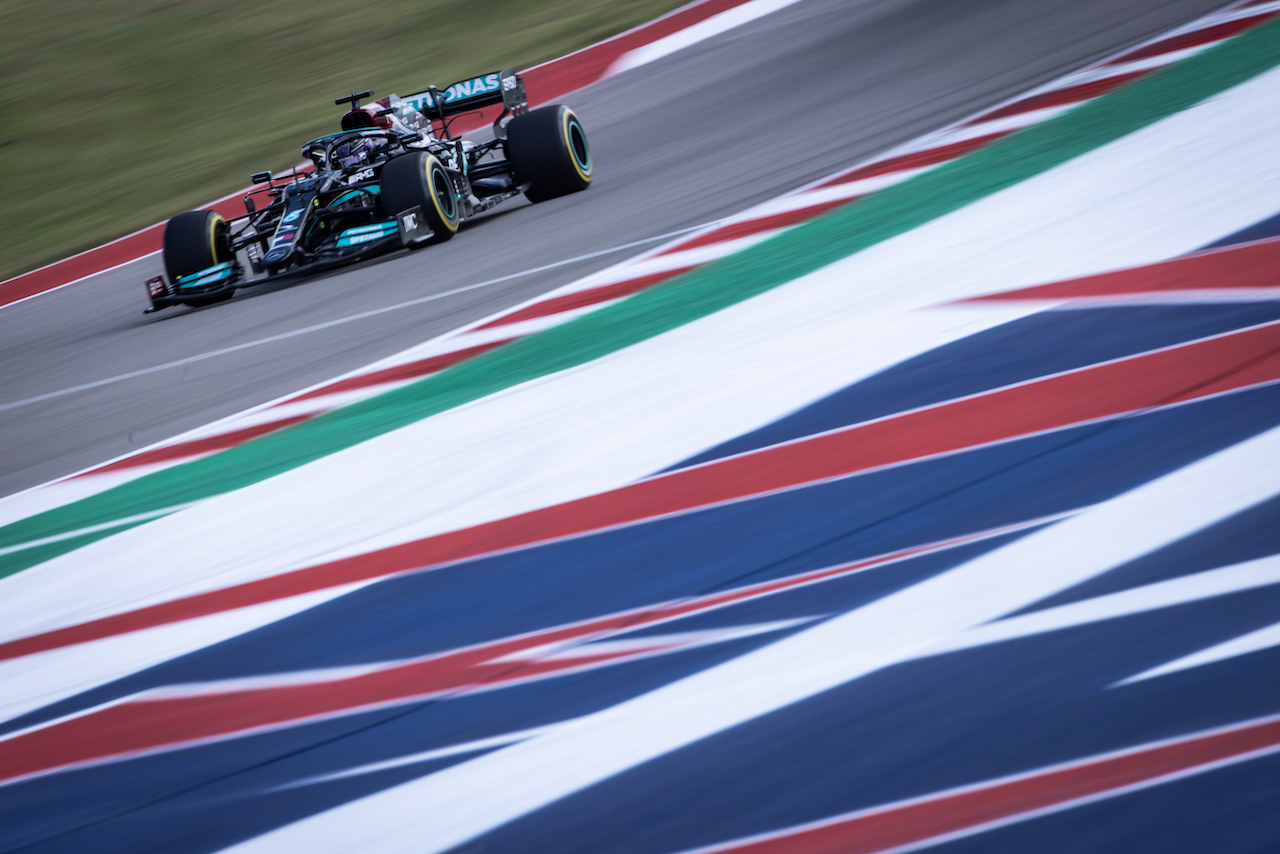 GP STATI UNITI, Lewis Hamilton (GBR) Mercedes AMG F1 W12.
22.10.2021. Formula 1 World Championship, Rd 17, United States Grand Prix, Austin, Texas, USA, Practice Day.
- www.xpbimages.com, EMail: requests@xpbimages.com © Copyright: Bearne / XPB Images