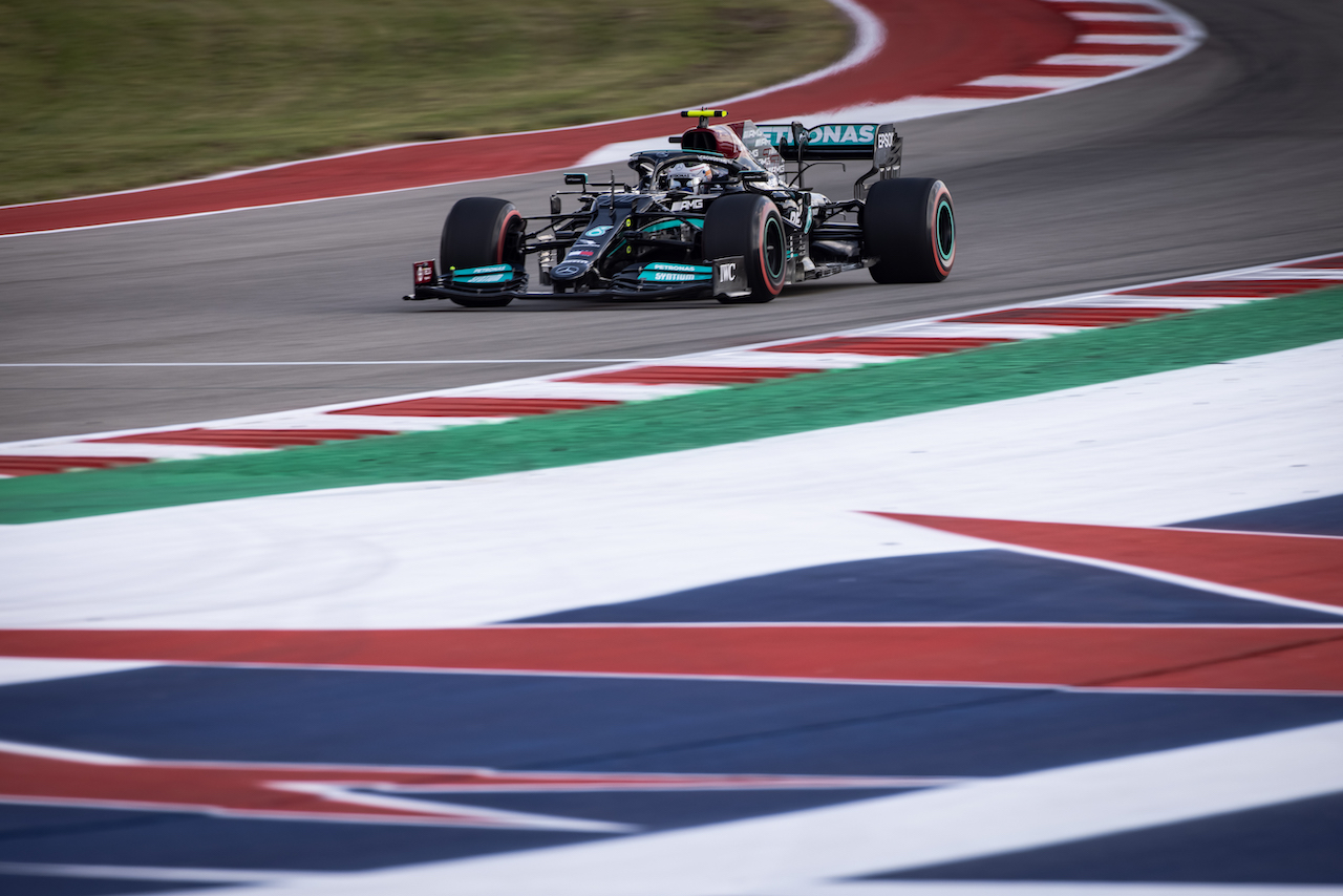 GP STATI UNITI, Valtteri Bottas (FIN) Mercedes AMG F1 W12.
22.10.2021. Formula 1 World Championship, Rd 17, United States Grand Prix, Austin, Texas, USA, Practice Day.
- www.xpbimages.com, EMail: requests@xpbimages.com © Copyright: Bearne / XPB Images