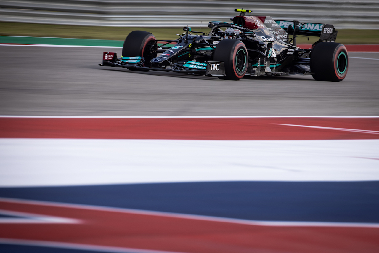 GP STATI UNITI, Valtteri Bottas (FIN) Mercedes AMG F1 W12.
22.10.2021. Formula 1 World Championship, Rd 17, United States Grand Prix, Austin, Texas, USA, Practice Day.
- www.xpbimages.com, EMail: requests@xpbimages.com © Copyright: Bearne / XPB Images