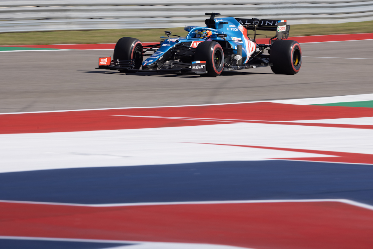 GP STATI UNITI, Fernando Alonso (ESP) Alpine F1 Team A521.
22.10.2021. Formula 1 World Championship, Rd 17, United States Grand Prix, Austin, Texas, USA, Practice Day.
- www.xpbimages.com, EMail: requests@xpbimages.com © Copyright: Bearne / XPB Images