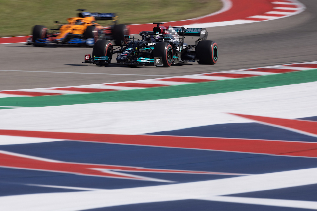 GP STATI UNITI, Lewis Hamilton (GBR) Mercedes AMG F1 W12.
22.10.2021. Formula 1 World Championship, Rd 17, United States Grand Prix, Austin, Texas, USA, Practice Day.
- www.xpbimages.com, EMail: requests@xpbimages.com © Copyright: Bearne / XPB Images