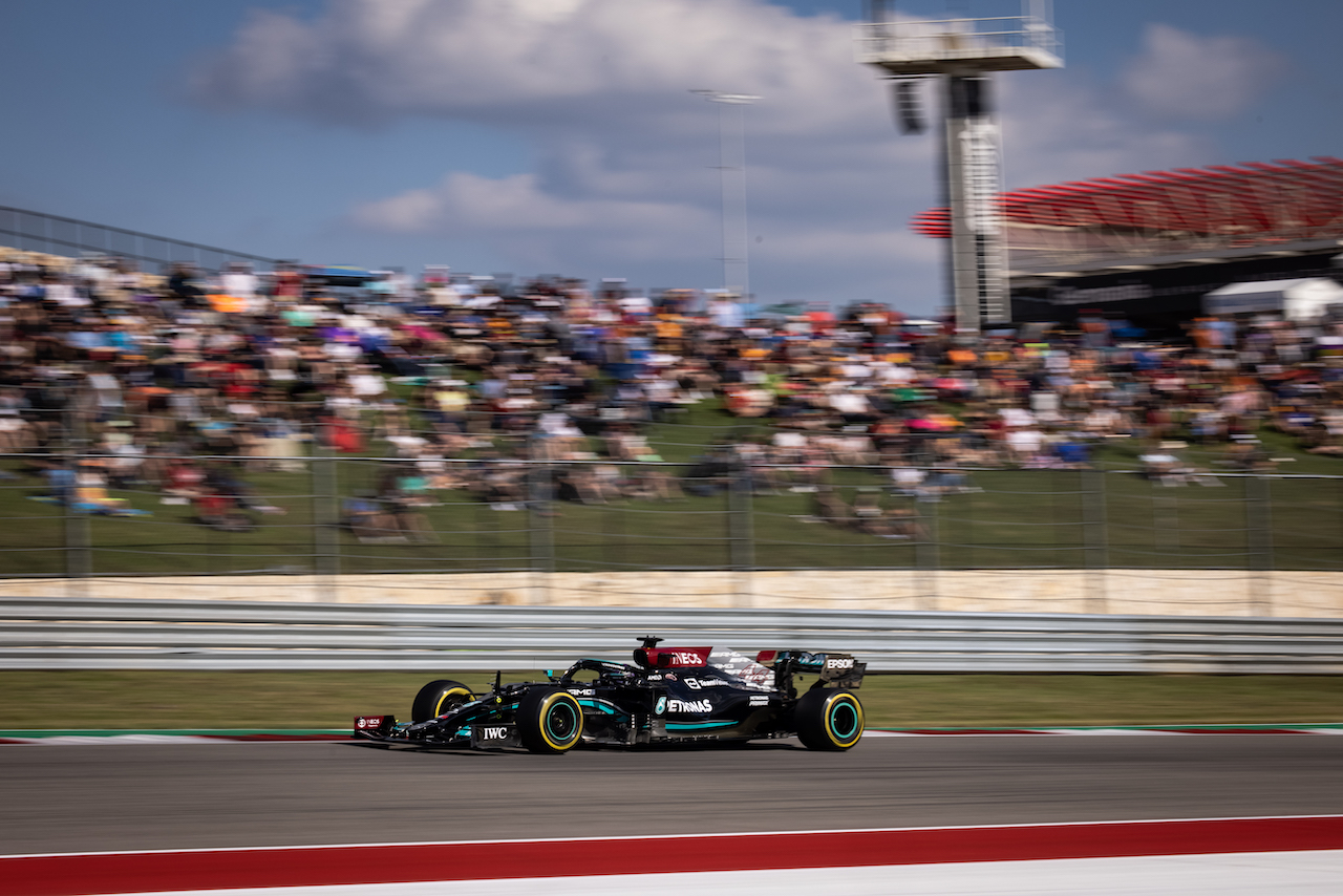 GP STATI UNITI, Lewis Hamilton (GBR) Mercedes AMG F1 W12.
22.10.2021. Formula 1 World Championship, Rd 17, United States Grand Prix, Austin, Texas, USA, Practice Day.
- www.xpbimages.com, EMail: requests@xpbimages.com © Copyright: Bearne / XPB Images