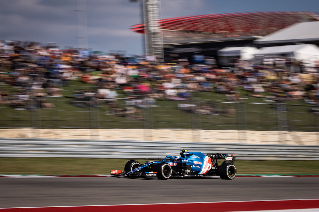 GP STATI UNITI, Esteban Ocon (FRA) Alpine F1 Team A521.
22.10.2021. Formula 1 World Championship, Rd 17, United States Grand Prix, Austin, Texas, USA, Practice Day.
- www.xpbimages.com, EMail: requests@xpbimages.com © Copyright: Bearne / XPB Images