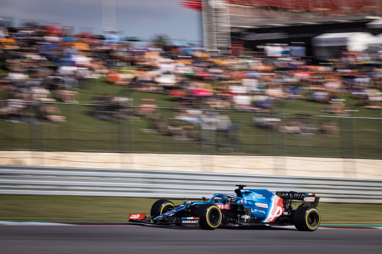 GP STATI UNITI, Fernando Alonso (ESP) Alpine F1 Team A521.
22.10.2021. Formula 1 World Championship, Rd 17, United States Grand Prix, Austin, Texas, USA, Practice Day.
- www.xpbimages.com, EMail: requests@xpbimages.com © Copyright: Bearne / XPB Images