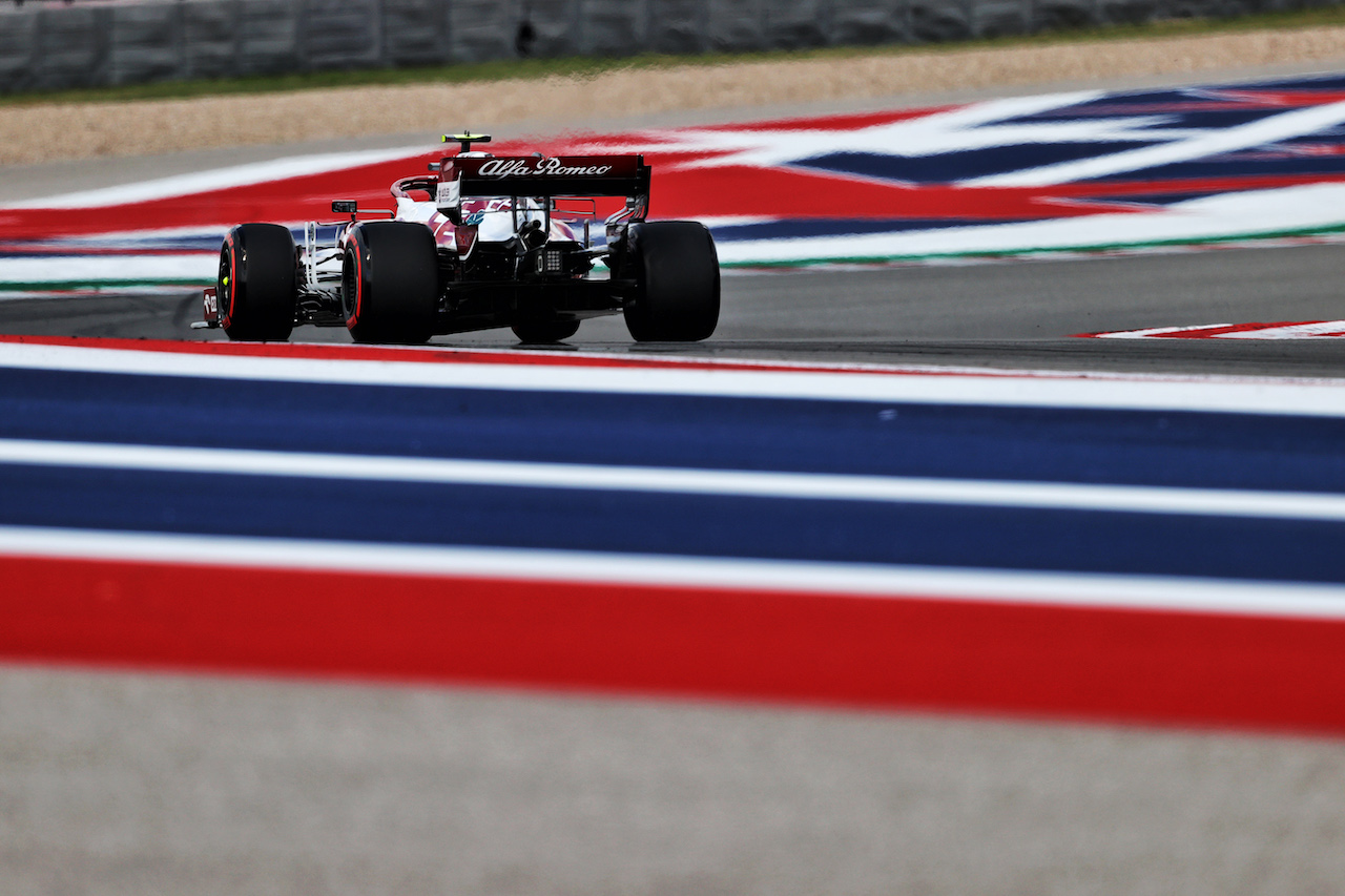 GP STATI UNITI, Antonio Giovinazzi (ITA) Alfa Romeo Racing C41.
22.10.2021. Formula 1 World Championship, Rd 17, United States Grand Prix, Austin, Texas, USA, Practice Day.
- www.xpbimages.com, EMail: requests@xpbimages.com © Copyright: Moy / XPB Images