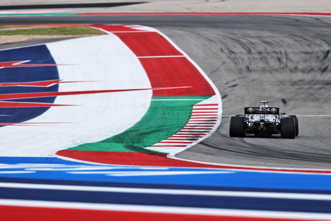 GP STATI UNITI, Valtteri Bottas (FIN) Mercedes AMG F1 W12.
22.10.2021. Formula 1 World Championship, Rd 17, United States Grand Prix, Austin, Texas, USA, Practice Day.
- www.xpbimages.com, EMail: requests@xpbimages.com © Copyright: Moy / XPB Images