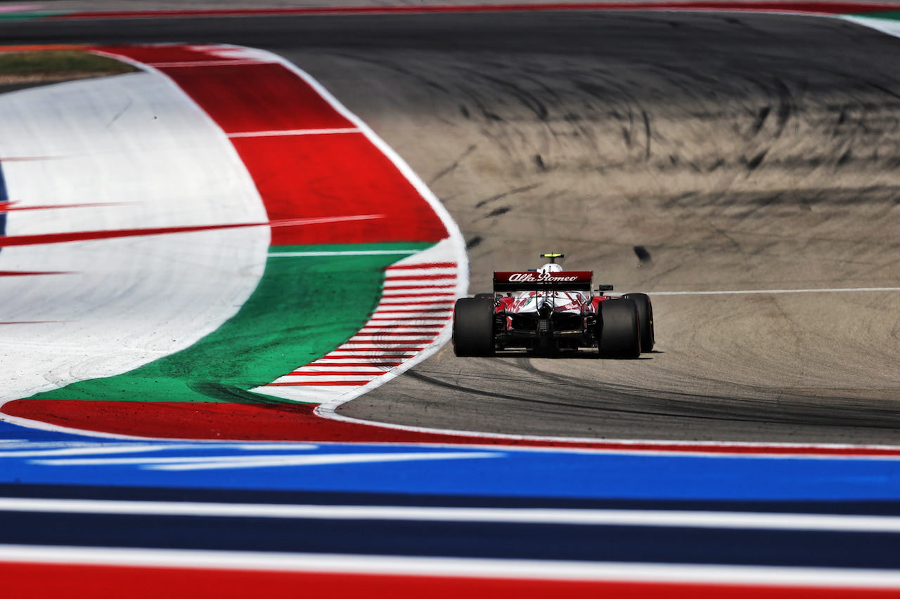 GP STATI UNITI, Antonio Giovinazzi (ITA) Alfa Romeo Racing C41.
22.10.2021. Formula 1 World Championship, Rd 17, United States Grand Prix, Austin, Texas, USA, Practice Day.
- www.xpbimages.com, EMail: requests@xpbimages.com © Copyright: Moy / XPB Images