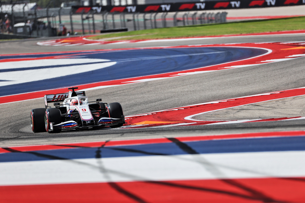 GP STATI UNITI, Nikita Mazepin (RUS) Haas F1 Team VF-21.
22.10.2021. Formula 1 World Championship, Rd 17, United States Grand Prix, Austin, Texas, USA, Practice Day.
- www.xpbimages.com, EMail: requests@xpbimages.com © Copyright: Batchelor / XPB Images