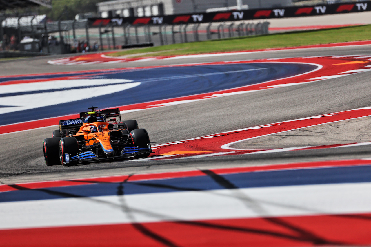 GP STATI UNITI, Lando Norris (GBR) McLaren MCL35M.
22.10.2021. Formula 1 World Championship, Rd 17, United States Grand Prix, Austin, Texas, USA, Practice Day.
- www.xpbimages.com, EMail: requests@xpbimages.com © Copyright: Batchelor / XPB Images