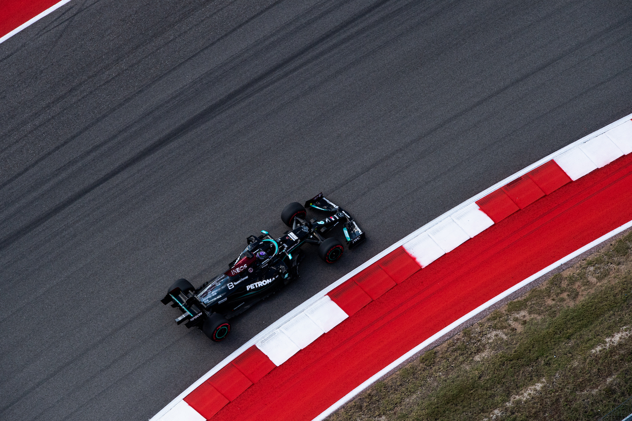 GP STATI UNITI, Lewis Hamilton (GBR) Mercedes AMG F1 W12.
22.10.2021. Formula 1 World Championship, Rd 17, United States Grand Prix, Austin, Texas, USA, Practice Day.
- www.xpbimages.com, EMail: requests@xpbimages.com © Copyright: Price / XPB Images