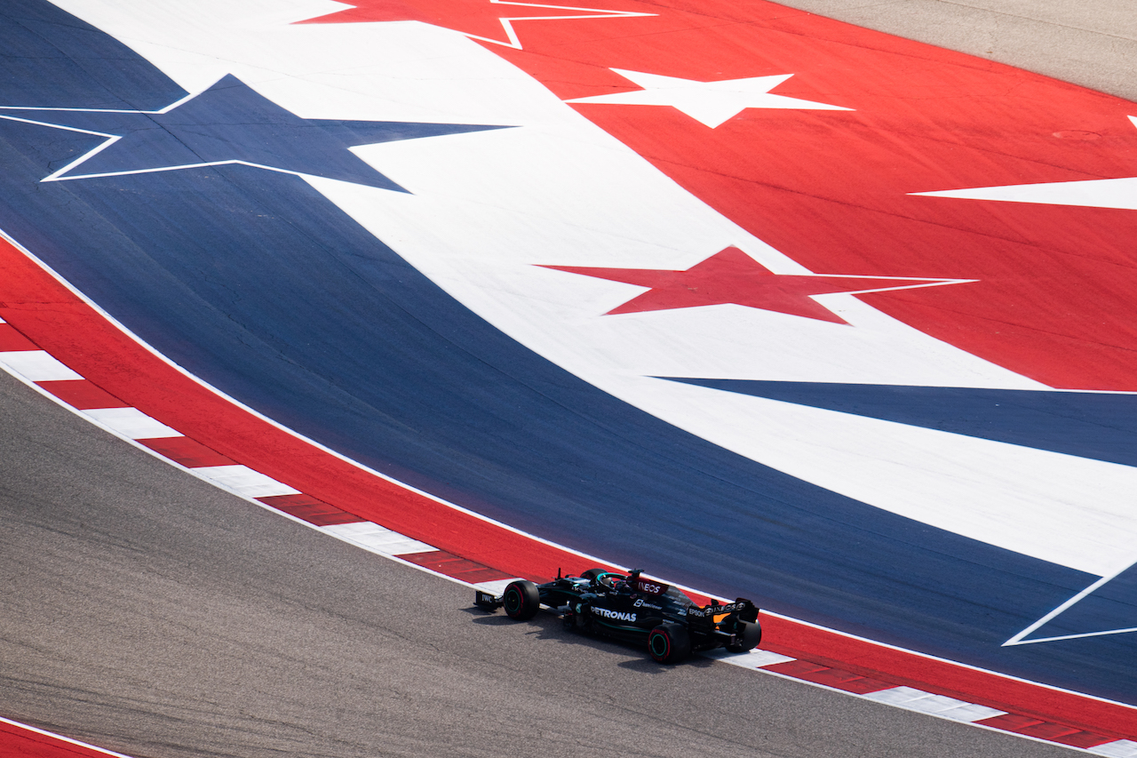 GP STATI UNITI, Lewis Hamilton (GBR) Mercedes AMG F1 W12.
22.10.2021. Formula 1 World Championship, Rd 17, United States Grand Prix, Austin, Texas, USA, Practice Day.
- www.xpbimages.com, EMail: requests@xpbimages.com © Copyright: Price / XPB Images