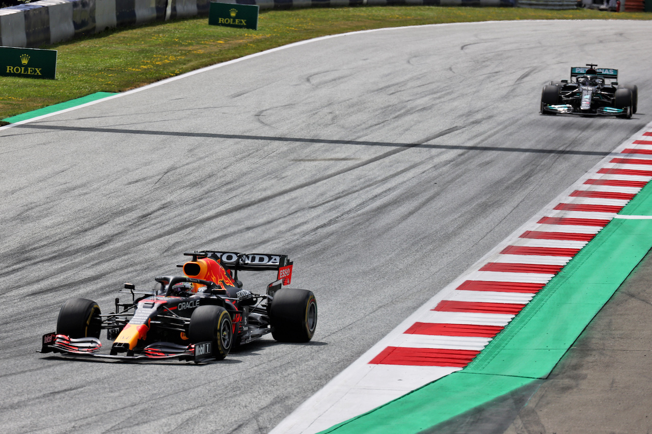 GP STIRIA, Max Verstappen (NLD) Red Bull Racing RB16B.
27.06.2021. Formula 1 World Championship, Rd 8, Steiermark Grand Prix, Spielberg, Austria, Gara Day.
- www.xpbimages.com, EMail: requests@xpbimages.com © Copyright: Batchelor / XPB Images