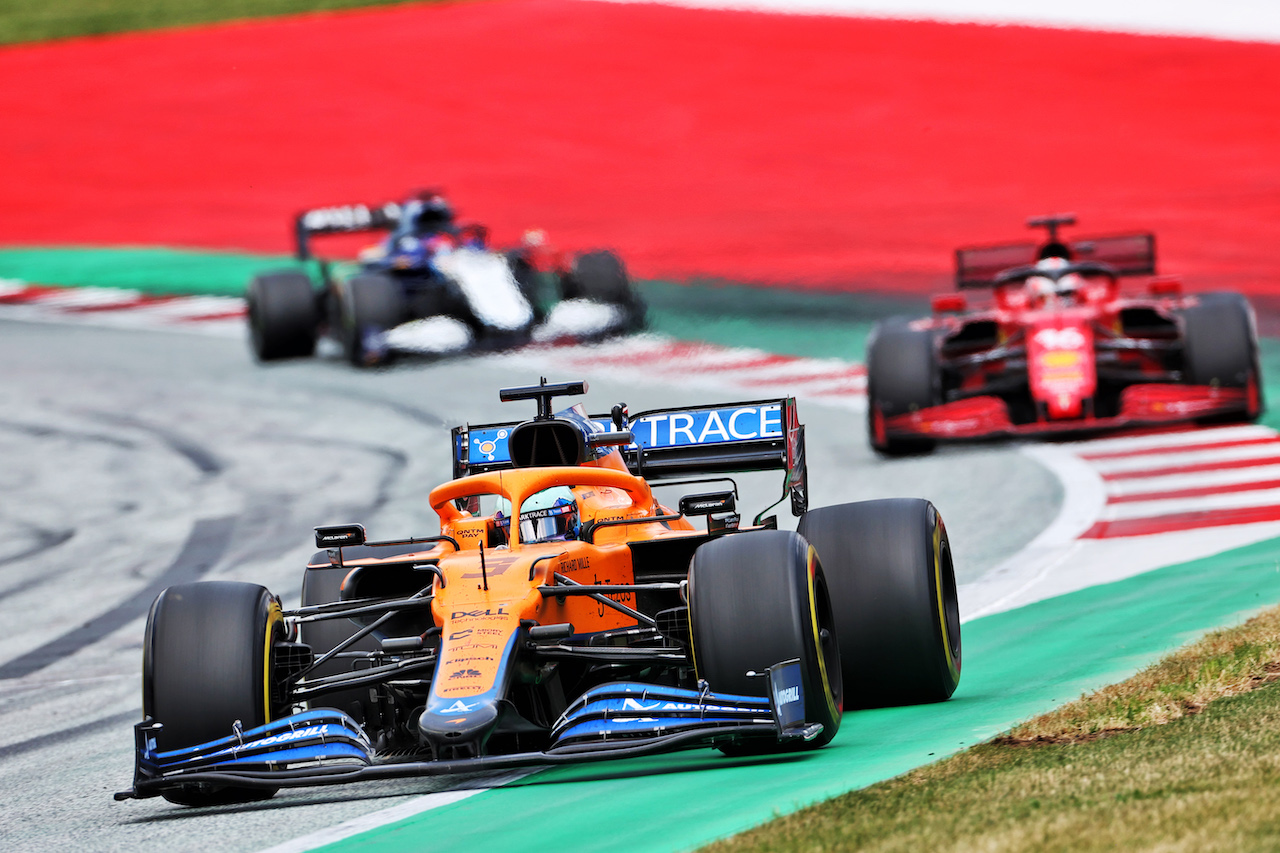 GP STIRIA, Daniel Ricciardo (AUS) McLaren MCL35M.
27.06.2021. Formula 1 World Championship, Rd 8, Steiermark Grand Prix, Spielberg, Austria, Gara Day.
- www.xpbimages.com, EMail: requests@xpbimages.com © Copyright: Charniaux / XPB Images