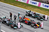 GP STIRIA, (L to R): Lewis Hamilton (GBR) Mercedes AMG F1 e Valtteri Bottas (FIN) Mercedes AMG F1 in parc ferme at the end of the race.
27.06.2021. Formula 1 World Championship, Rd 8, Steiermark Grand Prix, Spielberg, Austria, Gara Day.
- www.xpbimages.com, EMail: requests@xpbimages.com © Copyright: Moy / XPB Images
