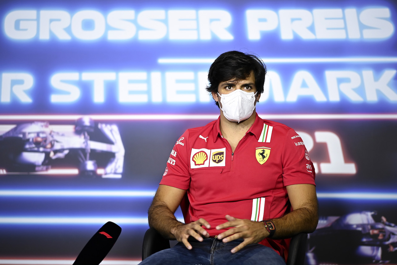 GP STIRIA, Carlos Sainz Jr (ESP) Ferrari in the FIA Press Conference.
24.06.2021. Formula 1 World Championship, Rd 8, Steiermark Grand Prix, Spielberg, Austria, Preparation Day.
- www.xpbimages.com, EMail: requests@xpbimages.com © Copyright: FIA Pool Image for Editorial Use Only