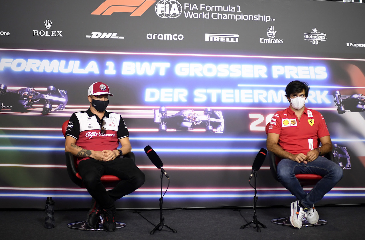 GP STIRIA, (L to R): Kimi Raikkonen (FIN) Alfa Romeo Racing e Carlos Sainz Jr (ESP) Ferrari in the FIA Press Conference.
24.06.2021. Formula 1 World Championship, Rd 8, Steiermark Grand Prix, Spielberg, Austria, Preparation Day.
- www.xpbimages.com, EMail: requests@xpbimages.com © Copyright: FIA Pool Image for Editorial Use Only