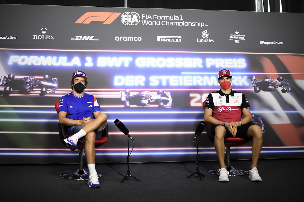 GP STIRIA, (L to R): Fernando Alonso (ESP) Alpine F1 Team e Antonio Giovinazzi (ITA) Alfa Romeo Racing in the FIA Press Conference.
24.06.2021. Formula 1 World Championship, Rd 8, Steiermark Grand Prix, Spielberg, Austria, Preparation Day.
- www.xpbimages.com, EMail: requests@xpbimages.com © Copyright: FIA Pool Image for Editorial Use Only