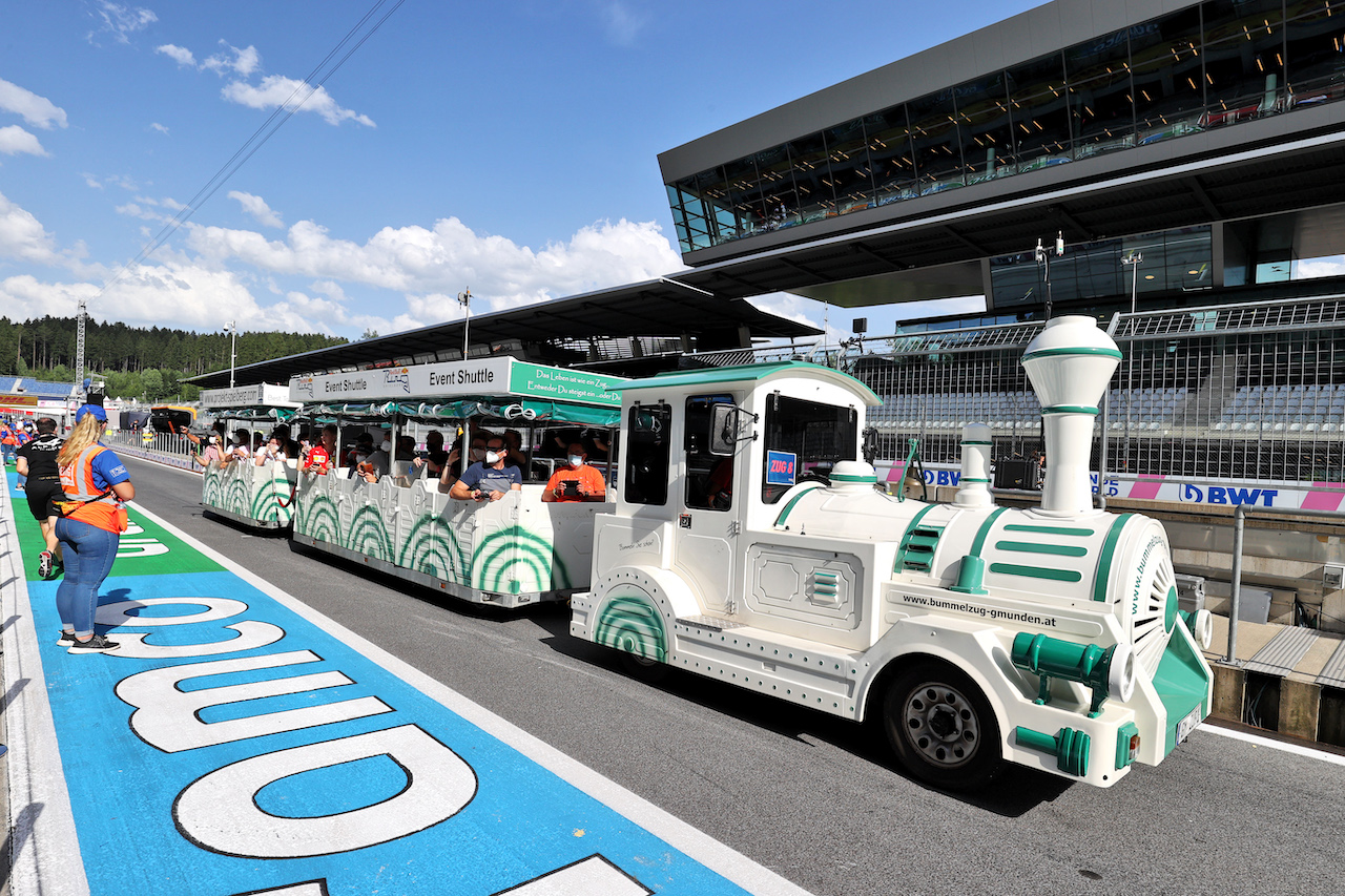 GP STIRIA, Circuit Atmosfera - pit lane train for three day ticket holders.
24.06.2021. Formula 1 World Championship, Rd 8, Steiermark Grand Prix, Spielberg, Austria, Preparation Day.
- www.xpbimages.com, EMail: requests@xpbimages.com © Copyright: Moy / XPB Images