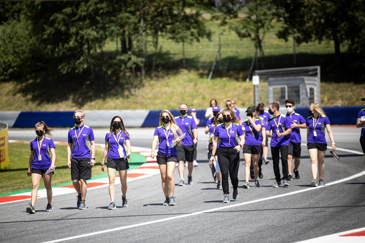 GP STIRIA, W Series personnel walk the circuit.
24.06.2021. Formula 1 World Championship, Rd 8, Steiermark Grand Prix, Spielberg, Austria, Preparation Day.
- www.xpbimages.com, EMail: requests@xpbimages.com © Copyright: Bearne / XPB Images