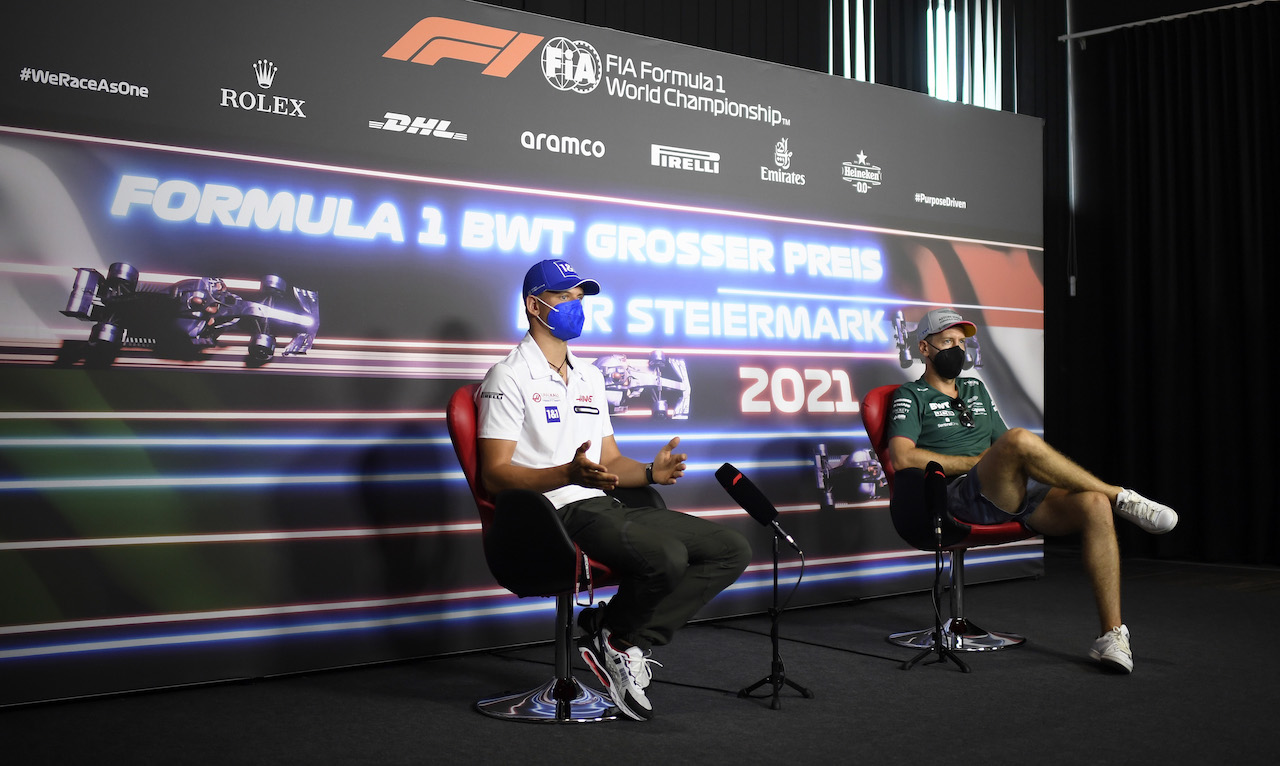 GP STIRIA, (L to R): Mick Schumacher (GER) Haas F1 Team e Sebastian Vettel (GER) Aston Martin F1 Team in the FIA Press Conference.
24.06.2021. Formula 1 World Championship, Rd 8, Steiermark Grand Prix, Spielberg, Austria, Preparation Day.
- www.xpbimages.com, EMail: requests@xpbimages.com © Copyright: FIA Pool Image for Editorial Use Only
