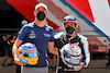 GP STIRIA, (L to R): Nicholas Latifi (CDN) Williams Racing with Fernando Alonso (ESP) Alpine F1 Team - helmet swap.
24.06.2021. Formula 1 World Championship, Rd 8, Steiermark Grand Prix, Spielberg, Austria, Preparation Day.
- www.xpbimages.com, EMail: requests@xpbimages.com © Copyright: Moy / XPB Images