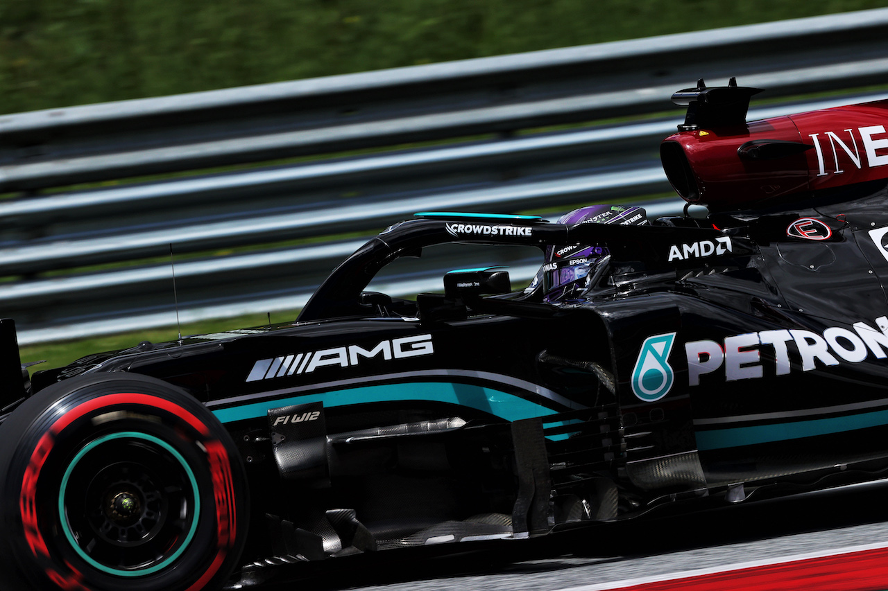 GP STIRIA, Lewis Hamilton (GBR) Mercedes AMG F1 W12.
26.06.2021. Formula 1 World Championship, Rd 8, Steiermark Grand Prix, Spielberg, Austria, Qualifiche Day.
- www.xpbimages.com, EMail: requests@xpbimages.com © Copyright: Batchelor / XPB Images