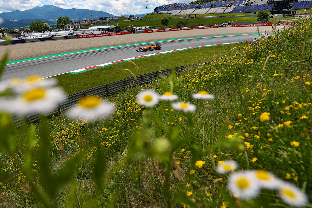 GP STIRIA, Daniel Ricciardo (AUS), McLaren F1 Team 
26.06.2021. Formula 1 World Championship, Rd 8, Steiermark Grand Prix, Spielberg, Austria, Qualifiche Day.
- www.xpbimages.com, EMail: requests@xpbimages.com ¬© Copyright: Charniaux / XPB Images