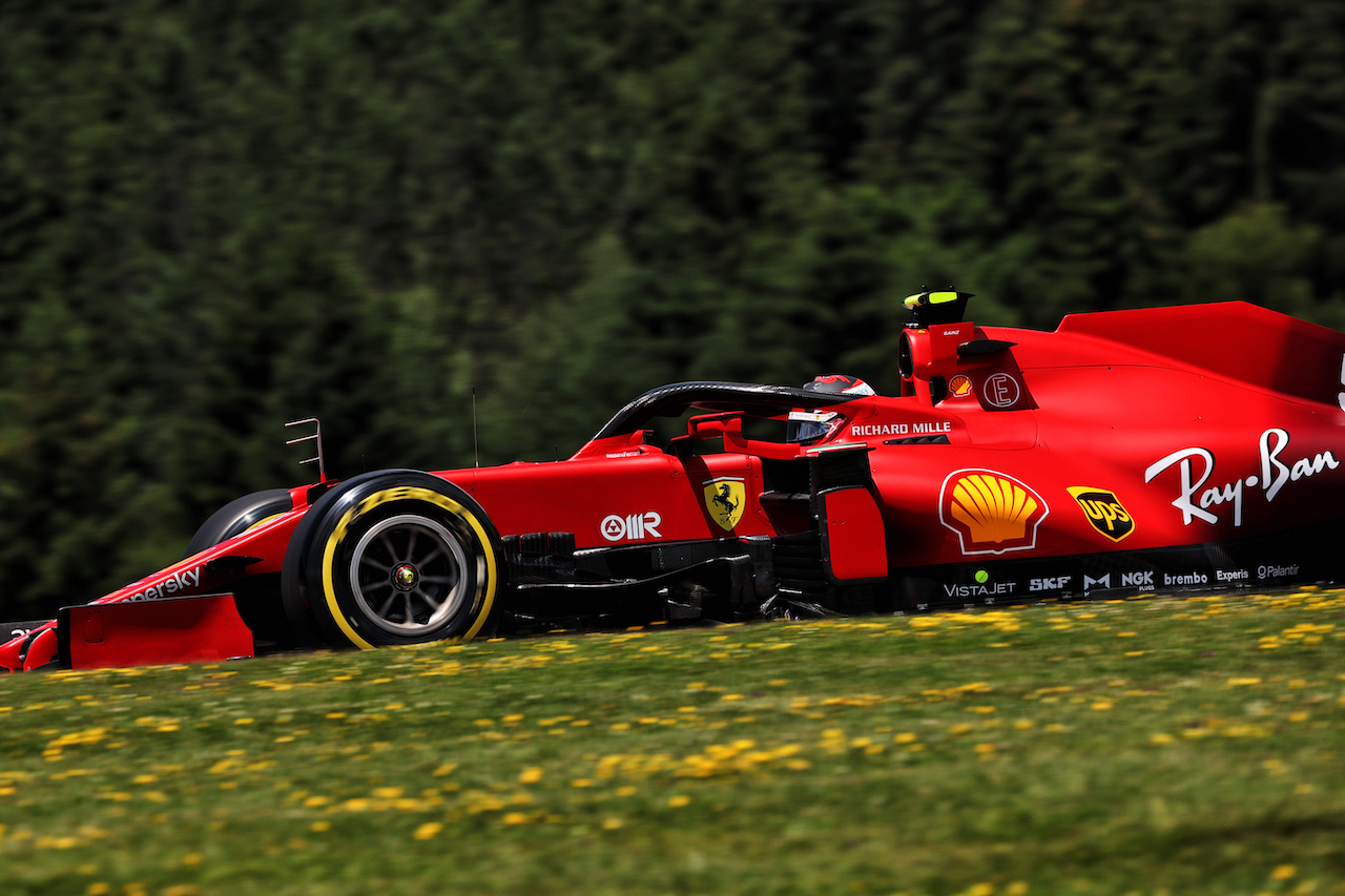 GP STIRIA, Carlos Sainz Jr (ESP) Ferrari SF-21.
26.06.2021. Formula 1 World Championship, Rd 8, Steiermark Grand Prix, Spielberg, Austria, Qualifiche Day.
- www.xpbimages.com, EMail: requests@xpbimages.com © Copyright: Batchelor / XPB Images