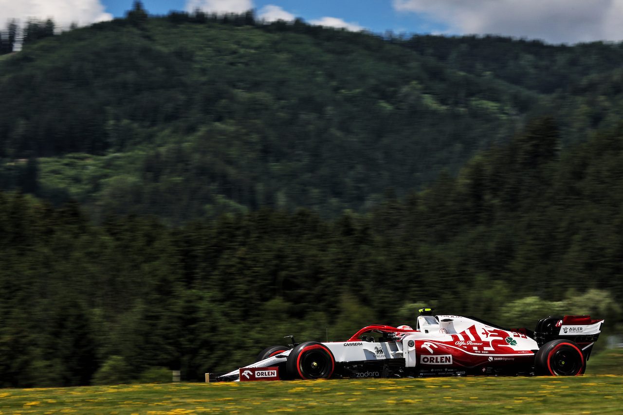 GP STIRIA, Antonio Giovinazzi (ITA) Alfa Romeo Racing C41.
26.06.2021. Formula 1 World Championship, Rd 8, Steiermark Grand Prix, Spielberg, Austria, Qualifiche Day.
- www.xpbimages.com, EMail: requests@xpbimages.com © Copyright: Batchelor / XPB Images