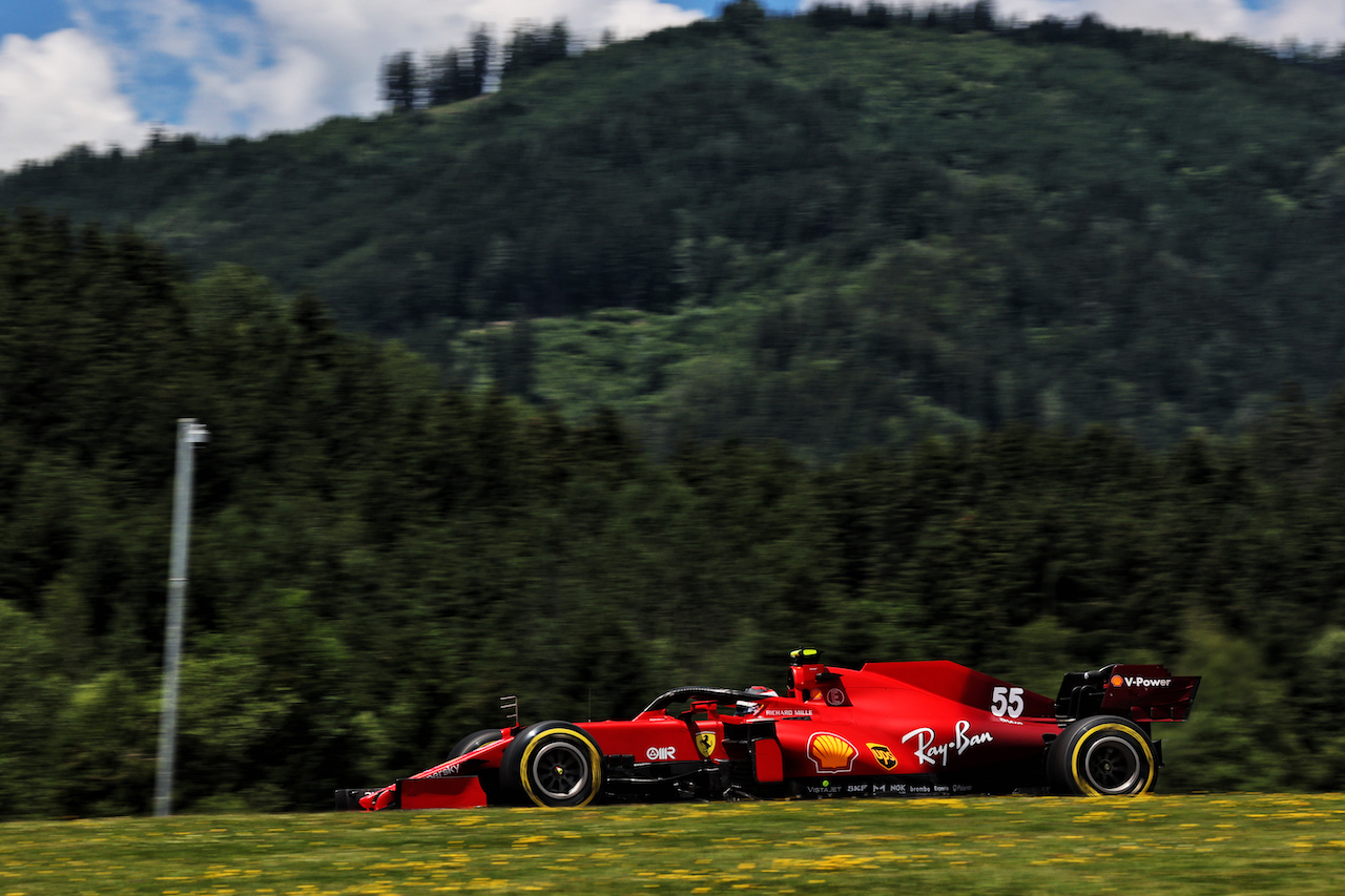 GP STIRIA, Carlos Sainz Jr (ESP) Ferrari SF-21.
26.06.2021. Formula 1 World Championship, Rd 8, Steiermark Grand Prix, Spielberg, Austria, Qualifiche Day.
- www.xpbimages.com, EMail: requests@xpbimages.com © Copyright: Batchelor / XPB Images