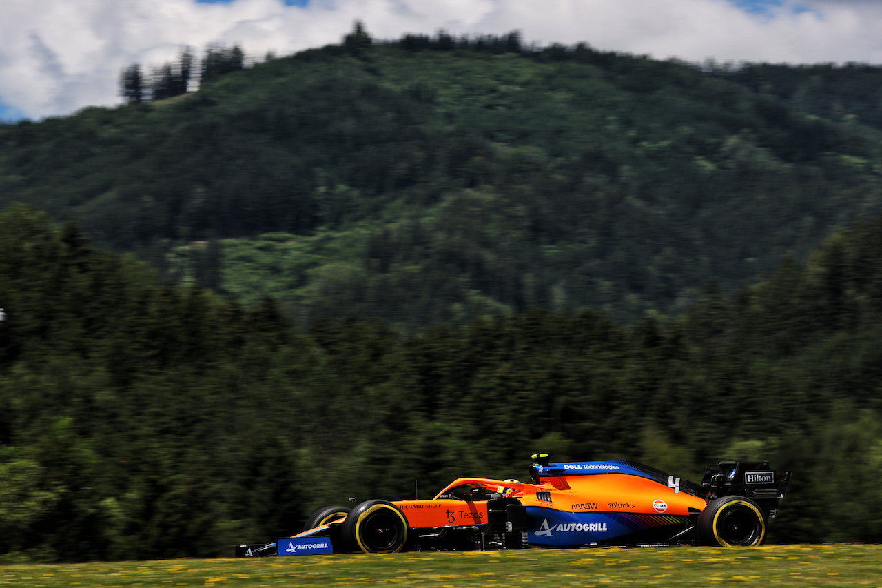 GP STIRIA, Lando Norris (GBR) McLaren MCL35M.
26.06.2021. Formula 1 World Championship, Rd 8, Steiermark Grand Prix, Spielberg, Austria, Qualifiche Day.
- www.xpbimages.com, EMail: requests@xpbimages.com © Copyright: Batchelor / XPB Images