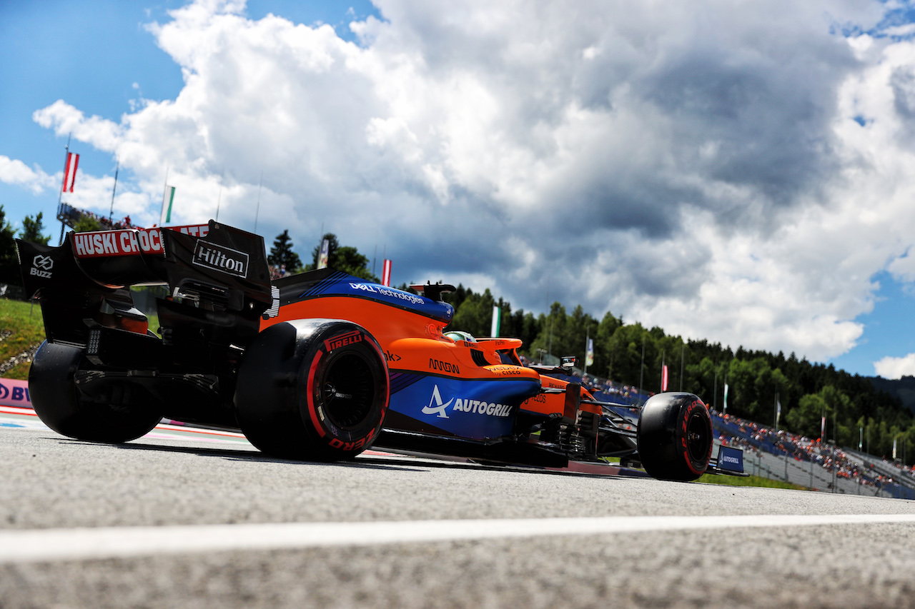 GP STIRIA, Daniel Ricciardo (AUS) McLaren MCL35M.
26.06.2021. Formula 1 World Championship, Rd 8, Steiermark Grand Prix, Spielberg, Austria, Qualifiche Day.
- www.xpbimages.com, EMail: requests@xpbimages.com © Copyright: Batchelor / XPB Images