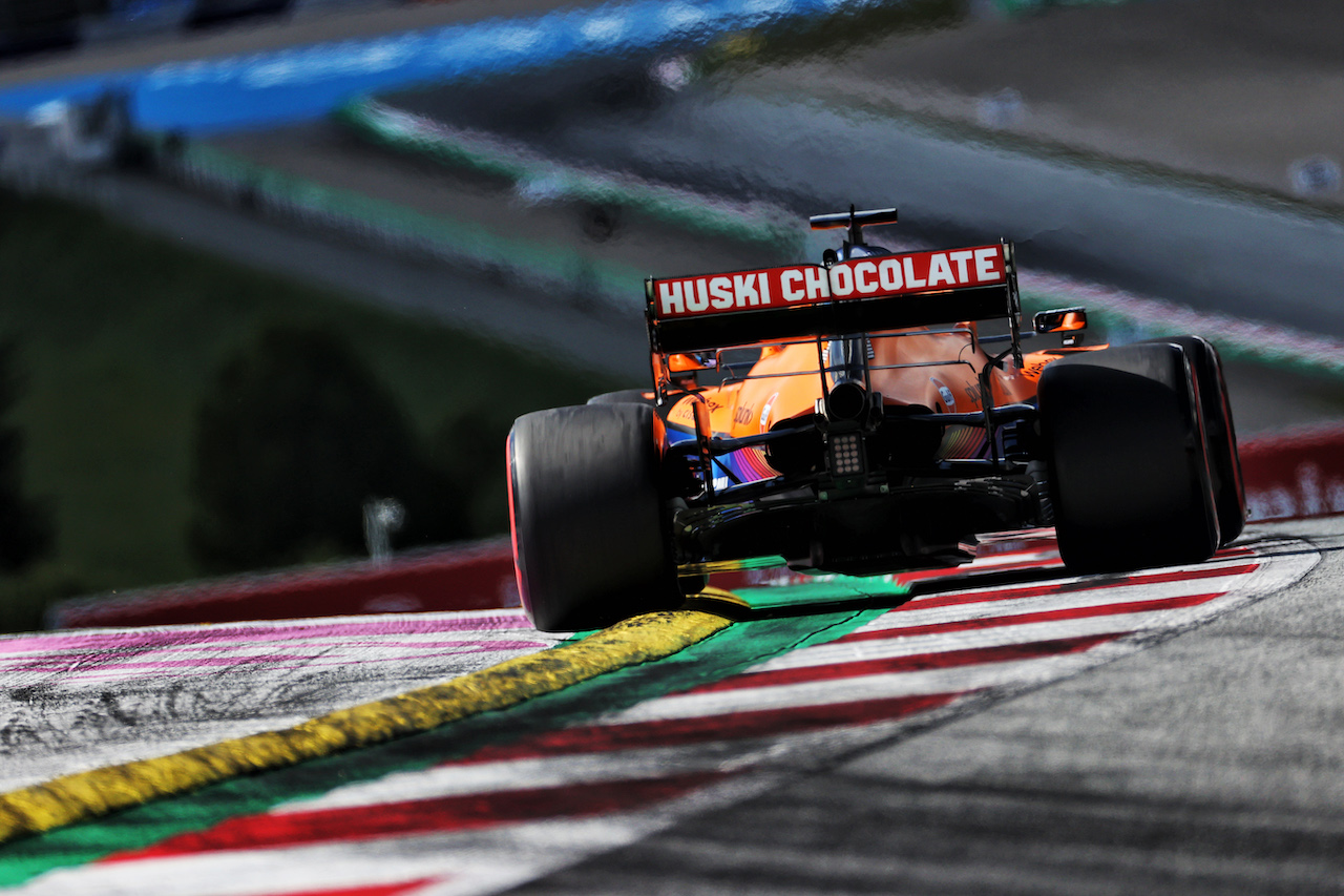 GP STIRIA, Daniel Ricciardo (AUS) McLaren MCL35M.
26.06.2021. Formula 1 World Championship, Rd 8, Steiermark Grand Prix, Spielberg, Austria, Qualifiche Day.
- www.xpbimages.com, EMail: requests@xpbimages.com © Copyright: Batchelor / XPB Images
