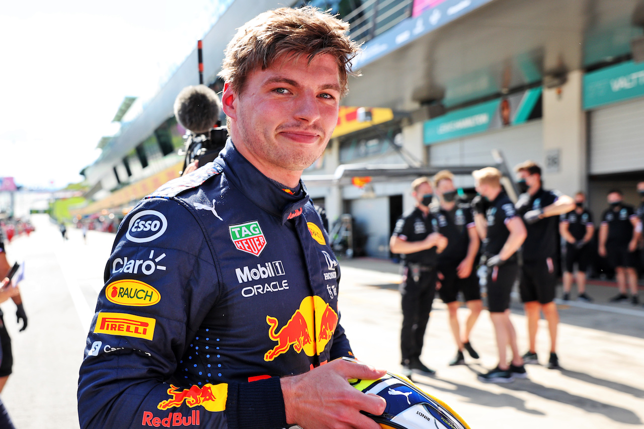 GP STIRIA, Pole sitter Max Verstappen (NLD) Red Bull Racing in qualifying parc ferme.
26.06.2021. Formula 1 World Championship, Rd 8, Steiermark Grand Prix, Spielberg, Austria, Qualifiche Day.
- www.xpbimages.com, EMail: requests@xpbimages.com © Copyright: Batchelor / XPB Images