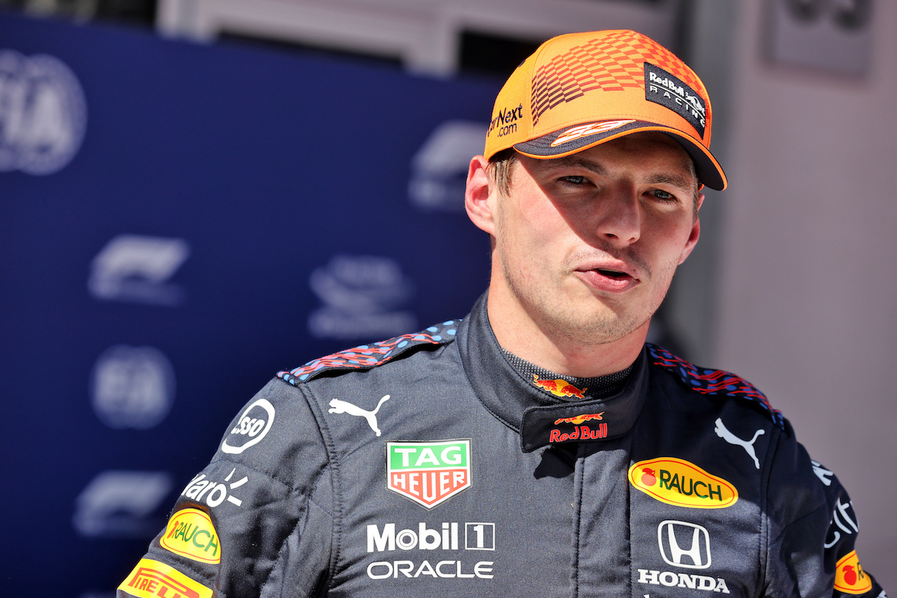 GP STIRIA, Pole sitter Max Verstappen (NLD) Red Bull Racing in qualifying parc ferme.
26.06.2021. Formula 1 World Championship, Rd 8, Steiermark Grand Prix, Spielberg, Austria, Qualifiche Day.
- www.xpbimages.com, EMail: requests@xpbimages.com © Copyright: Batchelor / XPB Images