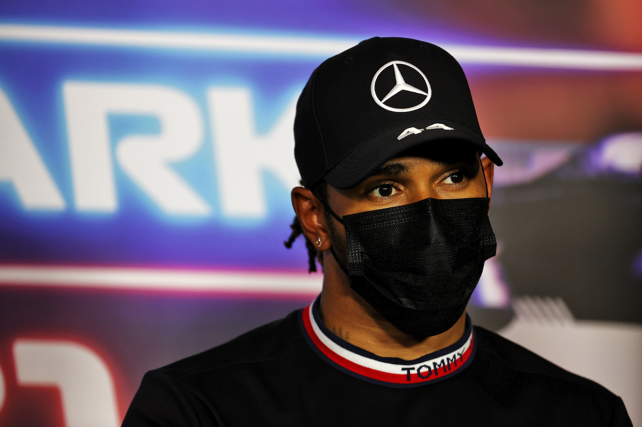 GP STIRIA, Lewis Hamilton (GBR) Mercedes AMG F1 in the post qualifying FIA Press Conference.
26.06.2021. Formula 1 World Championship, Rd 8, Steiermark Grand Prix, Spielberg, Austria, Qualifiche Day.
- www.xpbimages.com, EMail: requests@xpbimages.com © Copyright: Batchelor / XPB Images