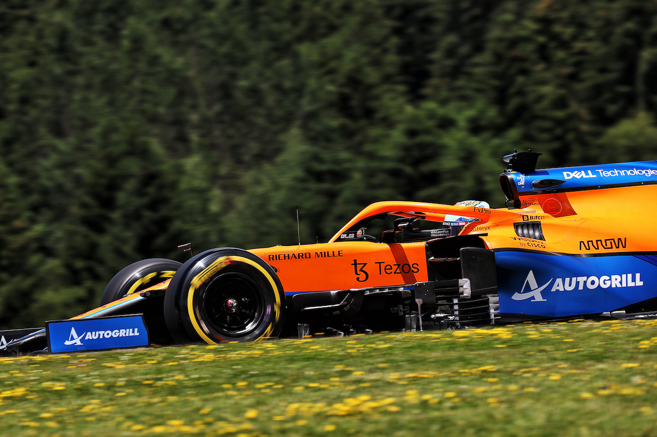 GP STIRIA, Daniel Ricciardo (AUS) McLaren MCL35M.
26.06.2021. Formula 1 World Championship, Rd 8, Steiermark Grand Prix, Spielberg, Austria, Qualifiche Day.
- www.xpbimages.com, EMail: requests@xpbimages.com © Copyright: Batchelor / XPB Images
