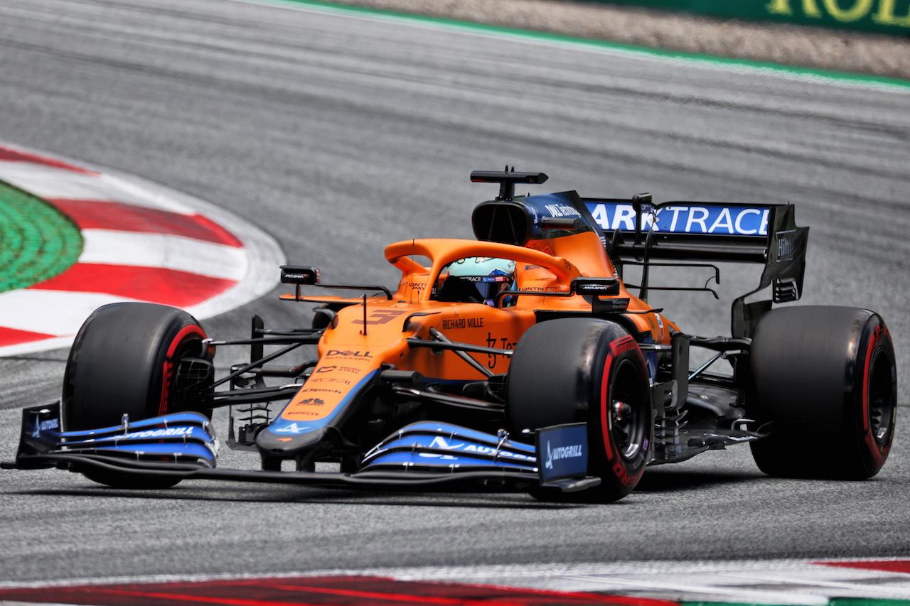 GP STIRIA, Daniel Ricciardo (AUS) McLaren MCL35M.
26.06.2021. Formula 1 World Championship, Rd 8, Steiermark Grand Prix, Spielberg, Austria, Qualifiche Day.
- www.xpbimages.com, EMail: requests@xpbimages.com © Copyright: Batchelor / XPB Images