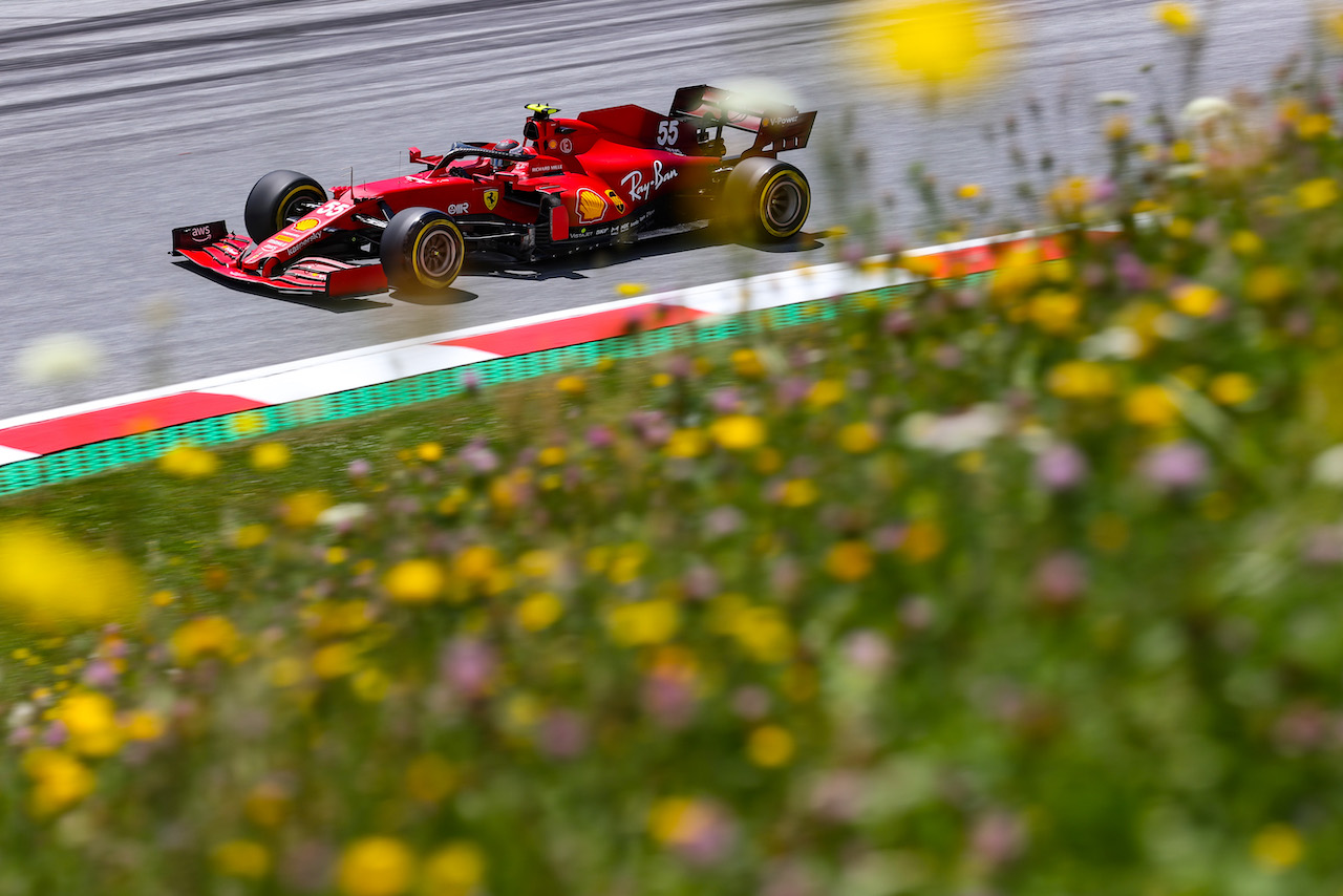 GP STIRIA, Carlos Sainz Jr (ESP), Ferrari 
26.06.2021. Formula 1 World Championship, Rd 8, Steiermark Grand Prix, Spielberg, Austria, Qualifiche Day.
- www.xpbimages.com, EMail: requests@xpbimages.com ¬© Copyright: Charniaux / XPB Images
