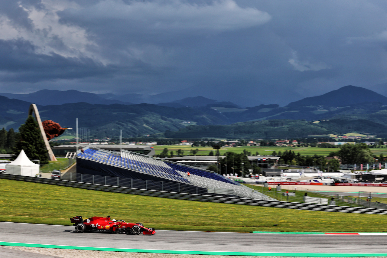 GP STIRIA, Charles Leclerc (MON) Ferrari SF-21.
25.06.2021. Formula 1 World Championship, Rd 8, Steiermark Grand Prix, Spielberg, Austria, Practice Day.
- www.xpbimages.com, EMail: requests@xpbimages.com © Copyright: Batchelor / XPB Images