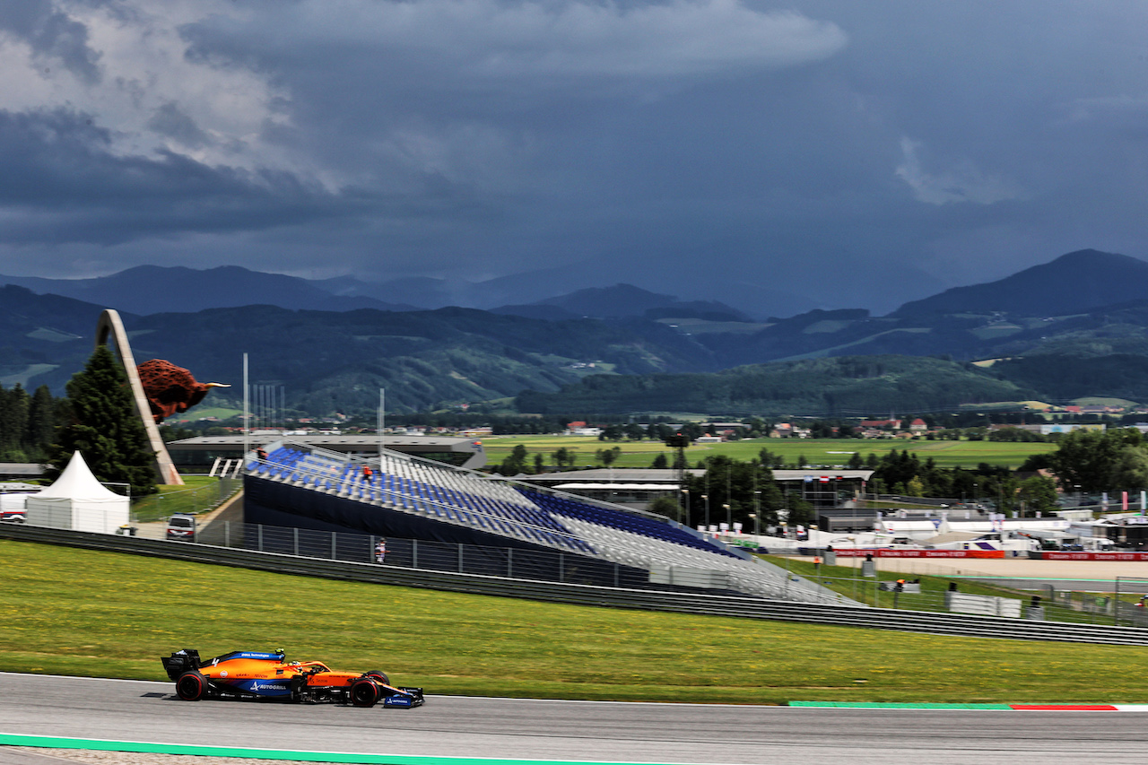 GP STIRIA, Lando Norris (GBR) McLaren MCL35M.
25.06.2021. Formula 1 World Championship, Rd 8, Steiermark Grand Prix, Spielberg, Austria, Practice Day.
- www.xpbimages.com, EMail: requests@xpbimages.com © Copyright: Batchelor / XPB Images