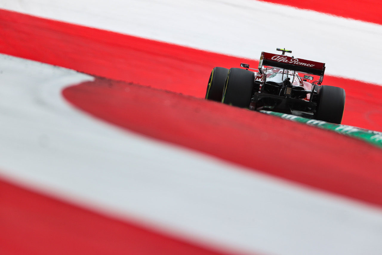 GP STIRIA, Antonio Giovinazzi (ITA), Alfa Romeo Racing 
25.06.2021. Formula 1 World Championship, Rd 8, Steiermark Grand Prix, Spielberg, Austria, Practice Day.
- www.xpbimages.com, EMail: requests@xpbimages.com © Copyright: Charniaux / XPB Images